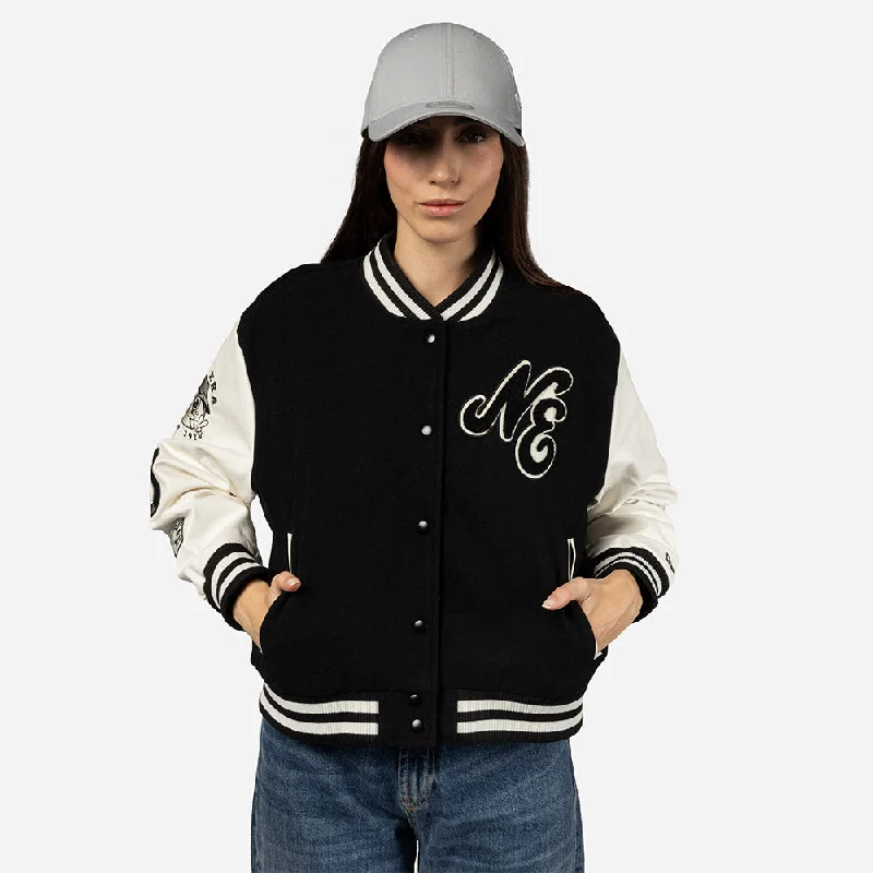 Chamarra Varsity New Era Culture Outdoor para Mujer